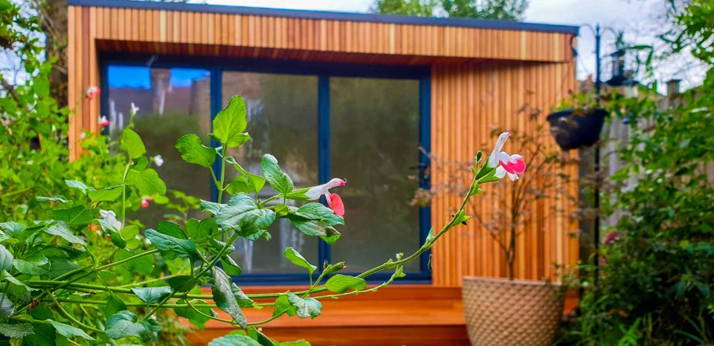 Garden Room by London Town Cabins