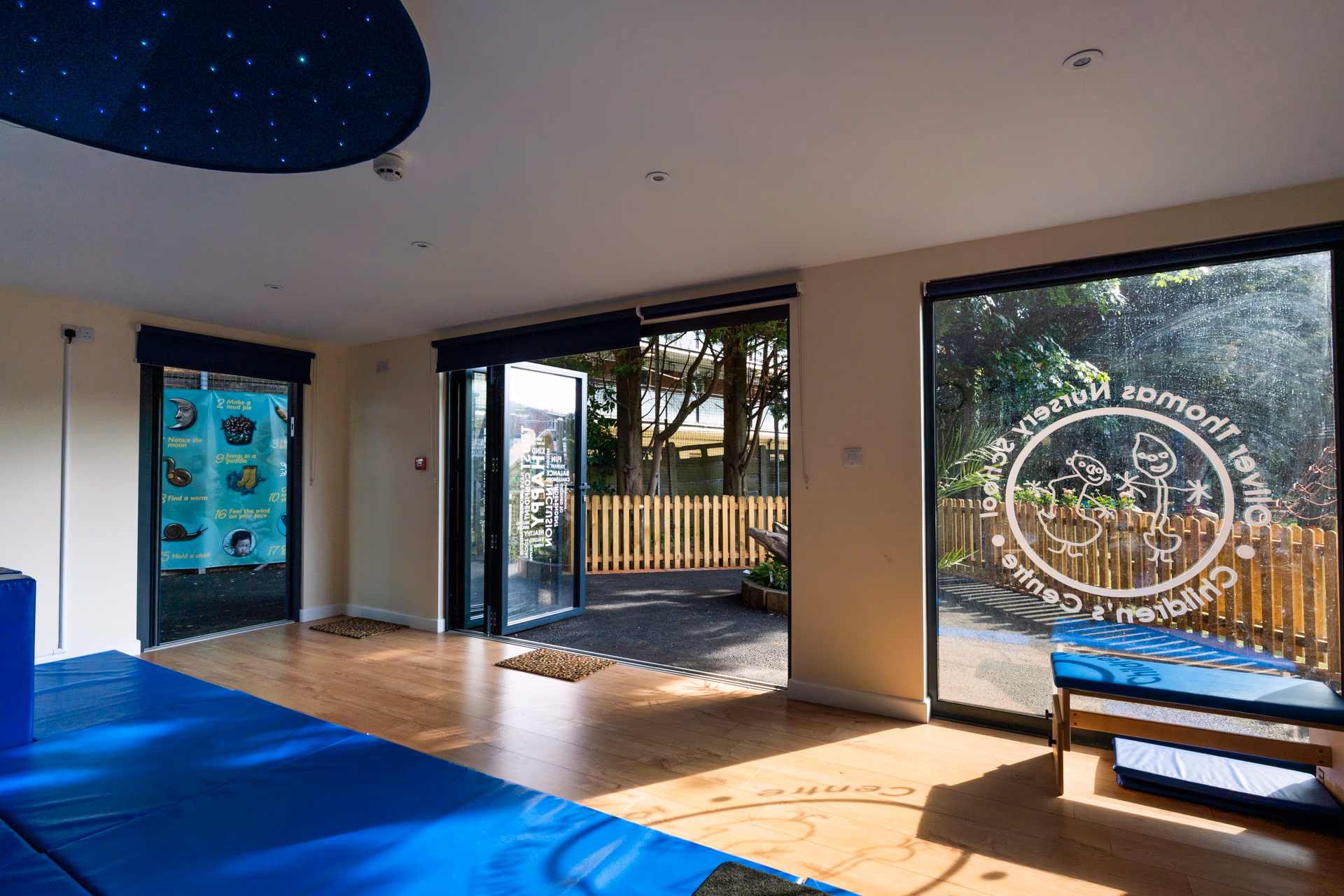 garden-room-interior